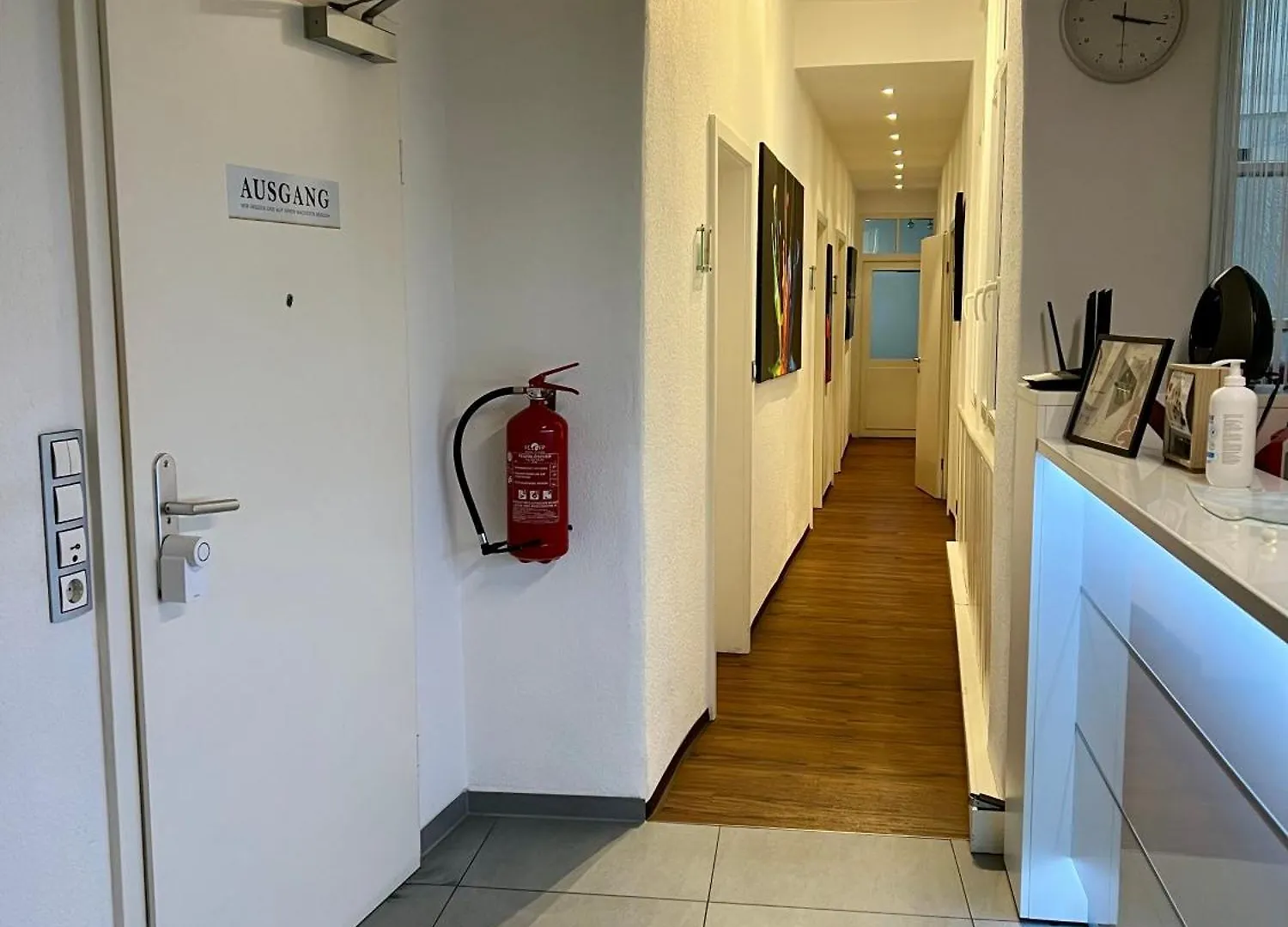 Sahara Hosting Apartments Nuernberg City Room 3 בית אירוח נירנברג